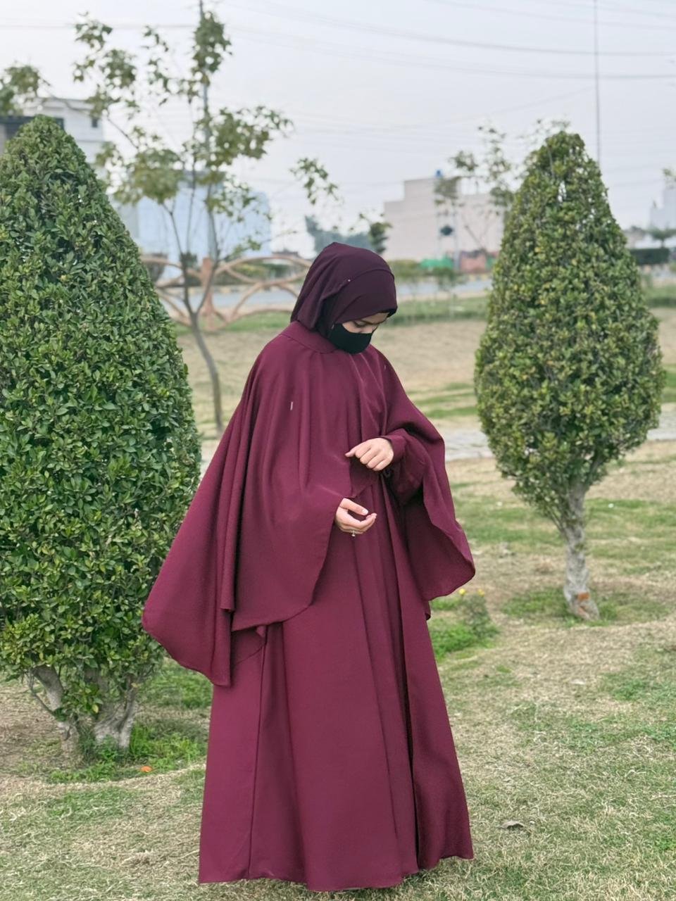 Al-Jouri Premium Maroon Abaya – Soft Nidha Fabric