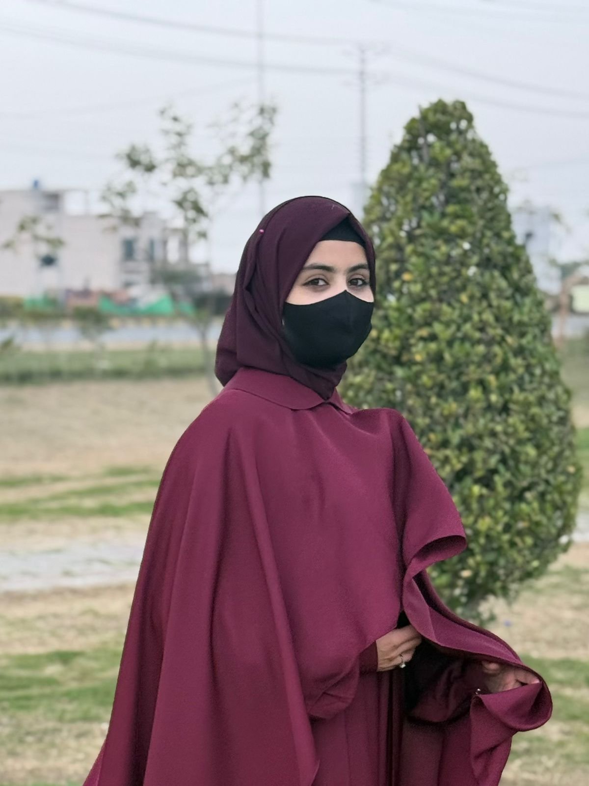 Al-Jouri Premium Maroon Abaya – Soft Nidha Fabric
